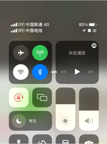 洛川苹果手机维修分享iPhone双卡信号解决办法 